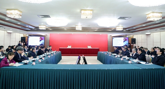 01座谈会现场.jpeg 01座谈会现场.jpeg
